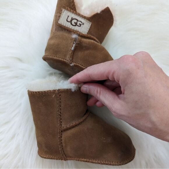 Baby UGG AUSTRALIA ERIN 225827 chestnut sheepskin boots S Small / 2-3 infant - Picture 8 of 9